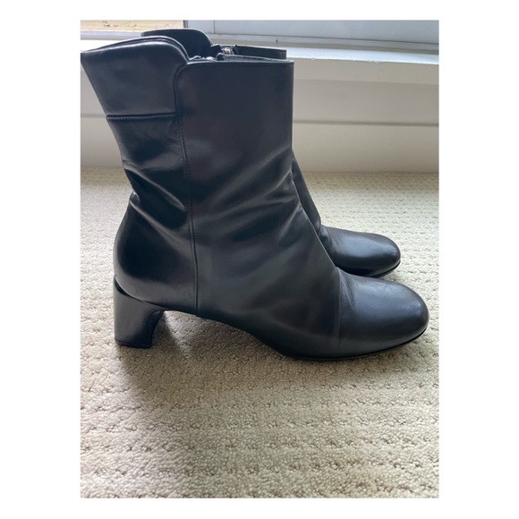 Authentic Gucci Black Leather Ankle Boots – Size 8.5 (Style 10402380) - Picture 4 of 12